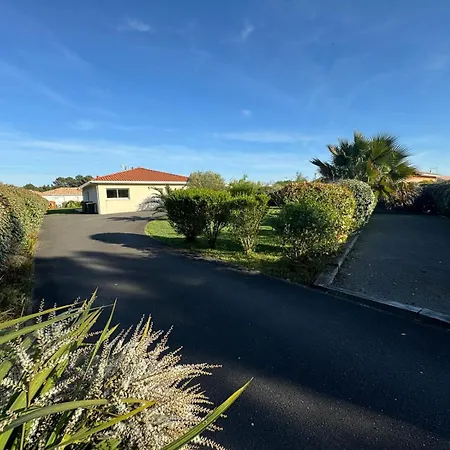 La Clairiere Villa Piscine Chauffee Et Boulodrome Proche Lac De Cazaux, Ocean , Plages De Pyla Et D Arcachon Et Dune Du Pilat Вилла Ла-Тест-де-Бюш